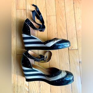 Anna Sui for Hush Puppies espadrilles (cream and black)